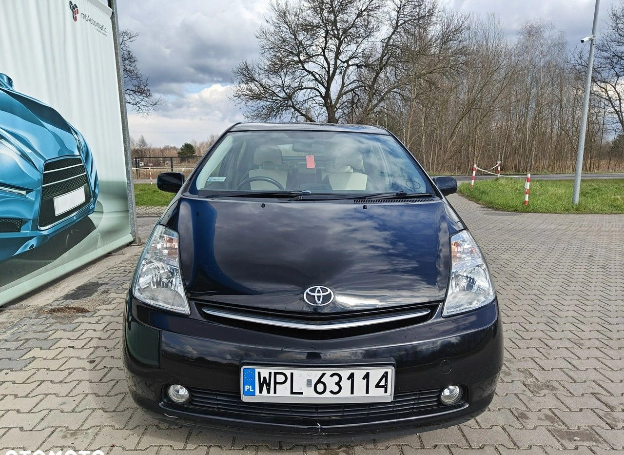 Toyota Prius cena 10900 przebieg: 348100, rok produkcji 2005 z Karczew małe 172